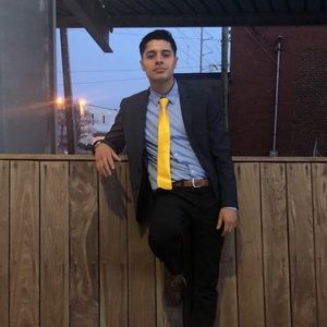 Meet your Posher, Gustavo